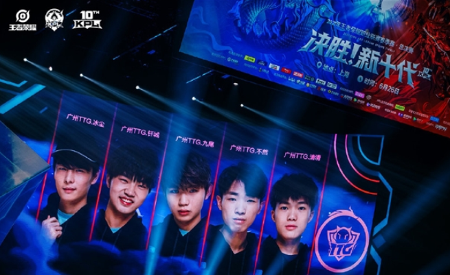 让人不禁反 让人不禁反